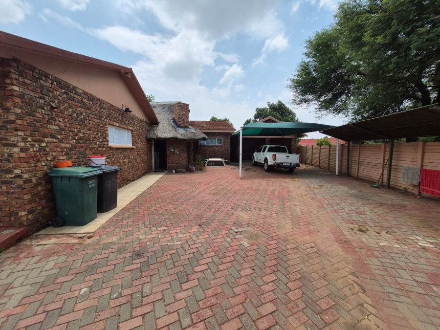 4 Bedroom Property for Sale in Vredefort Free State